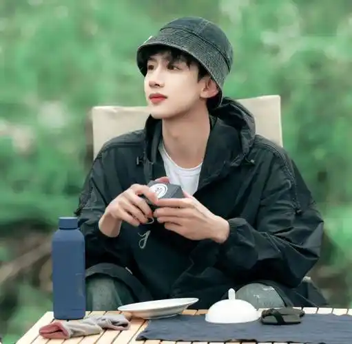 男生头像 | 白敬亭