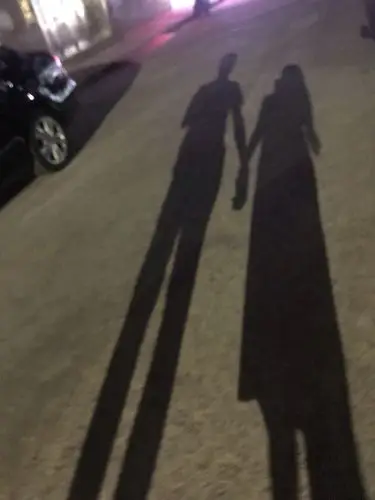 小影子见证着我们的爱情