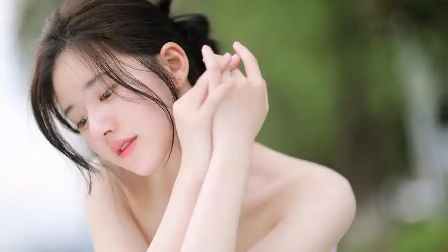 赵露思侧脸香肩美女壁纸