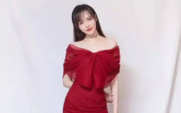 唐嫣赫本公主风造型出场40岁依旧美如画网友这才是真公主