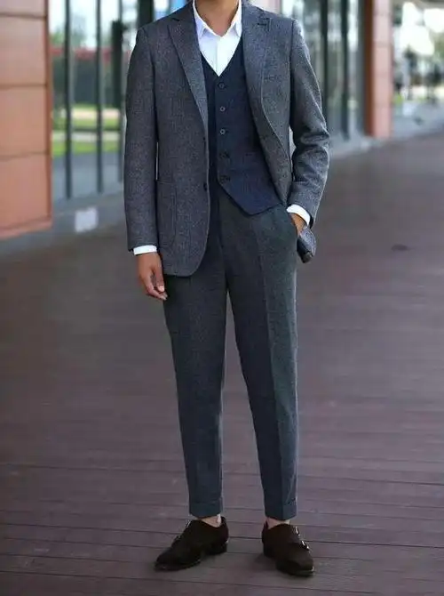 是太高,经常有朋友问我,我没有穿过西装,不知道穿西装的样子是如何的