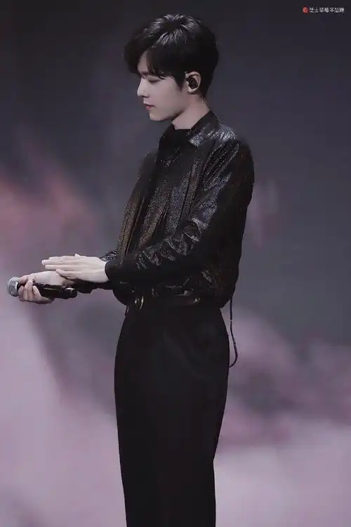 190921 陈情令泰国见面会#肖战平安喜乐#  甜甜的笑好帅啊,360度无亖