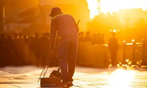 背影,为你创业网,出彩知识产权人,陈教授工作室,为你创业·知识产权网