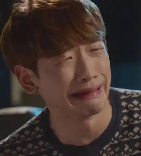 男星哭得撕心裂肺,对不起看到最后我还是笑了