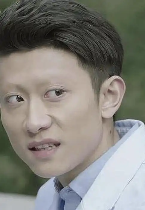 当男明星没有眉毛后,张一山无神,杨洋沧桑,而他"吓到"不敢认!