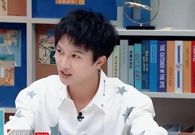 周深独自踏上了人生地不熟的乌克兰,那是在2010年.