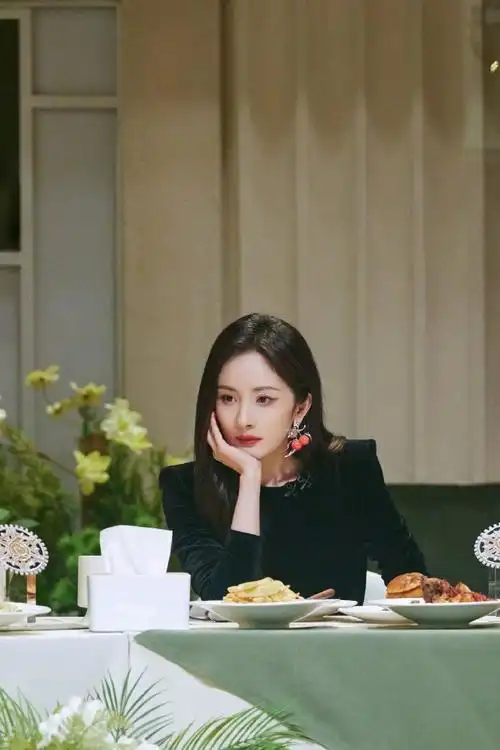 杨幂痛痛撒娇攻击##时代少年团和杨幂沈腾周深打表演