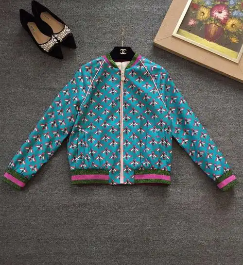 高仿品牌服装小蜜蜂印花棒球服外套gucci女装图片