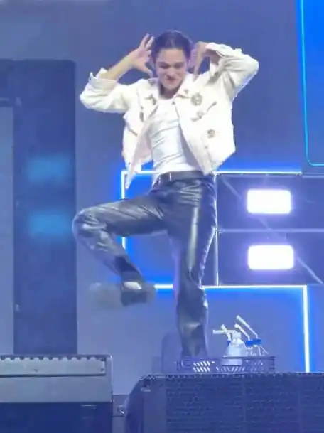 黄旭熙跳了sheesh