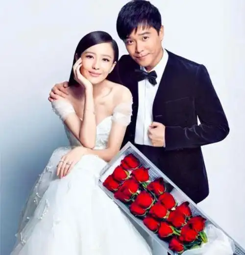 回顾陈思诚佟丽娅恩爱瞬间两人貌合神离去年就已离婚今天才宣布