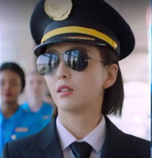 爱的厘米:配角给力!佟丽娅现吹气式演技,肚子上的妊娠纹显眼