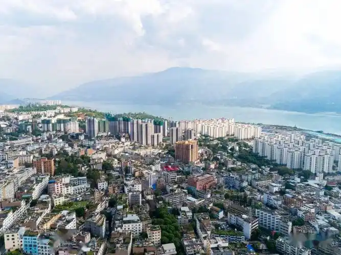 创卫进行时|巧家县:城市变靓丽 市民乐开怀_县城_改造_开心