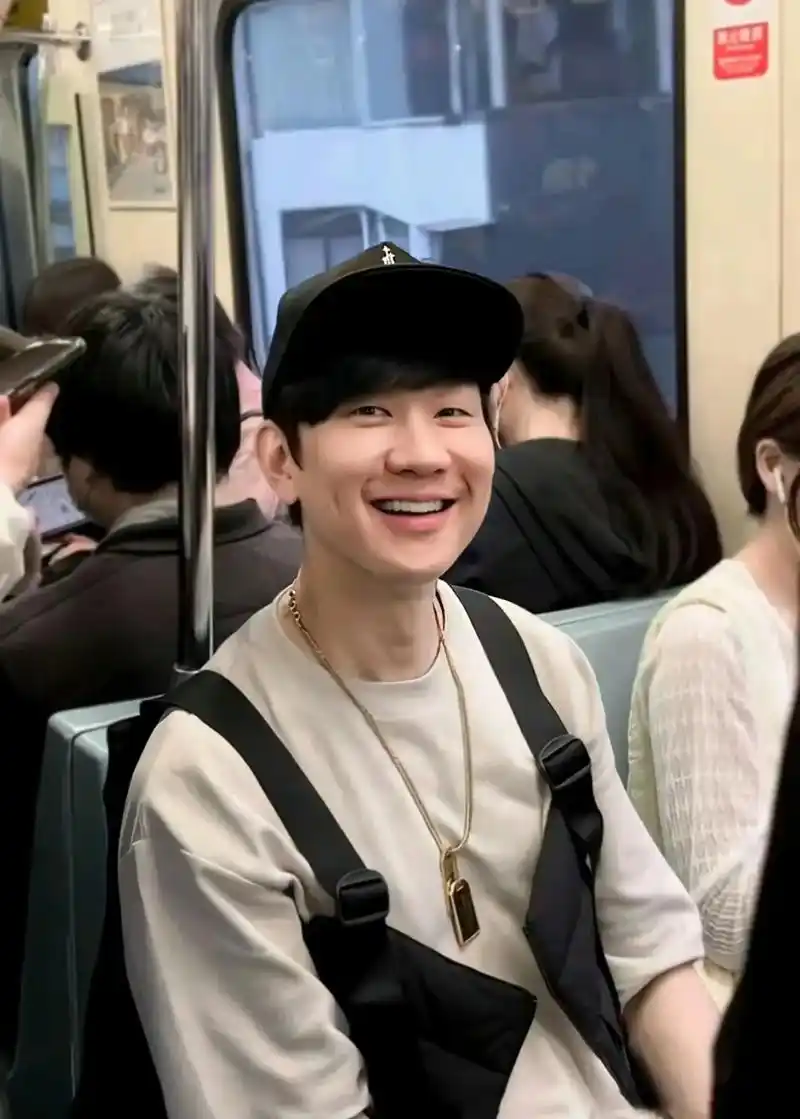 林俊杰壁纸.谁的老公快来认领,要图的评论区扣1.#jj林俊杰