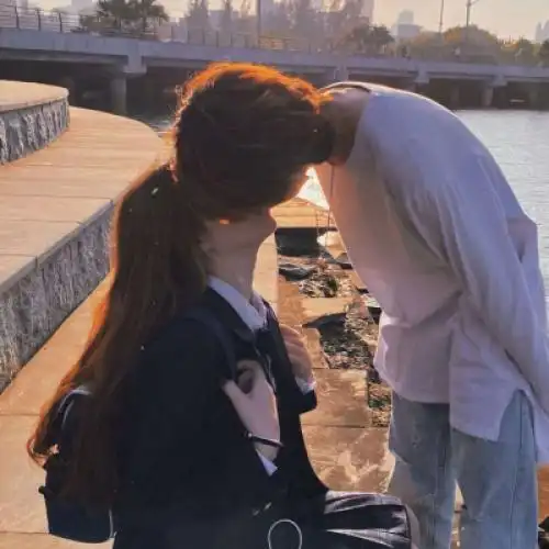 双人情侣头像超甜一对爱你抵不过你喜欢