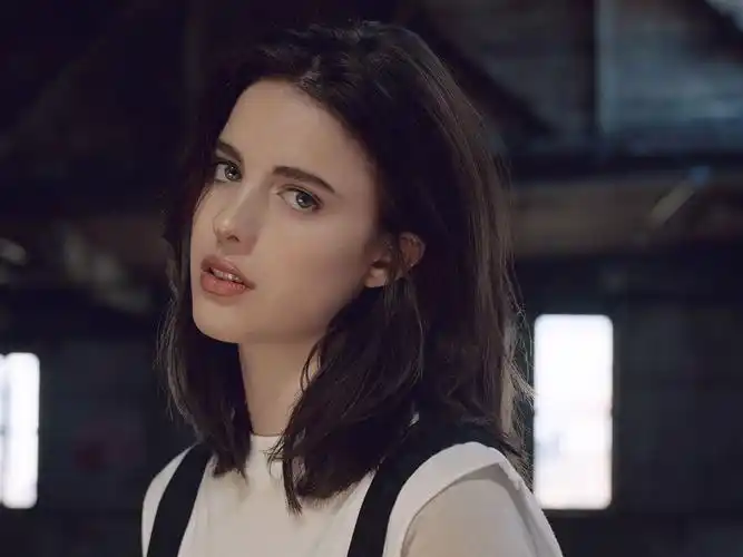 "好莱坞女神"玛格丽特·库里的颜值变化,五官精致,眼神灵动的宝藏女孩