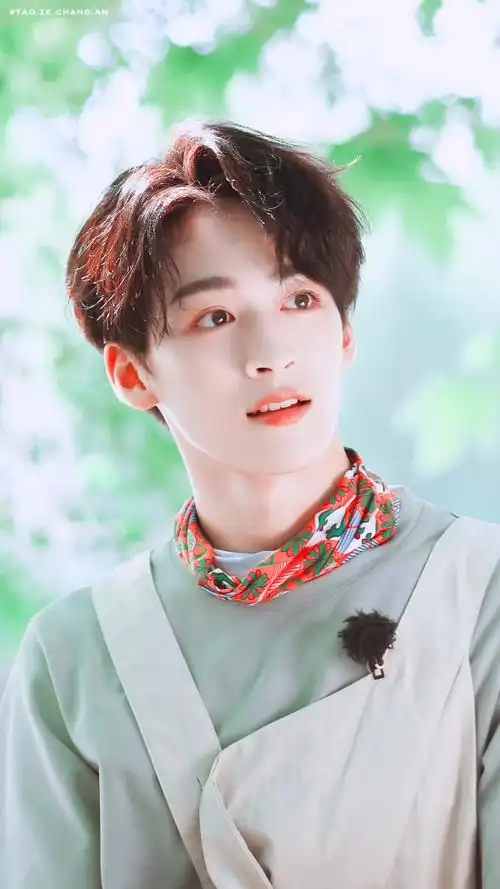 温柔善良何洛洛 初恋笑容何洛洛 入股不亏何洛洛 未来有你何洛洛-娱乐