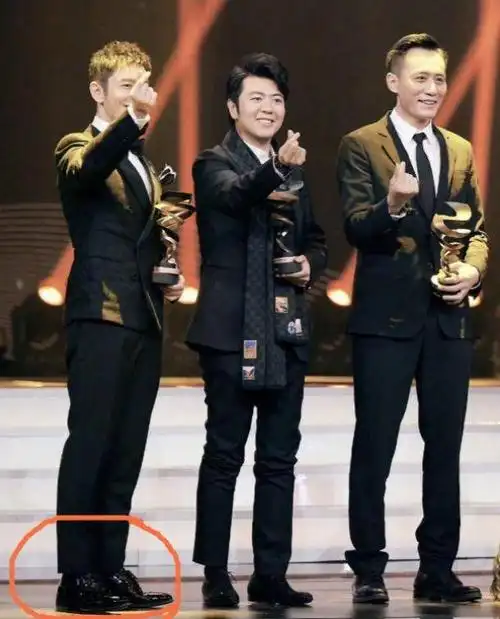 虽然黄晓明一直都过不去,"闹太套","我不要你觉得,我要我觉得"等这些