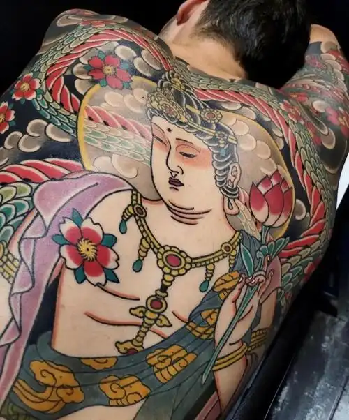 "同样是风华正茂,怎能甘拜下风"#日式满背 #满背 #通体  - 抖音