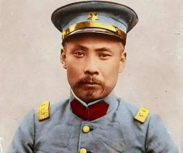 张勋复辟为何没被追究,原来他身边有个人,一直在为他积德