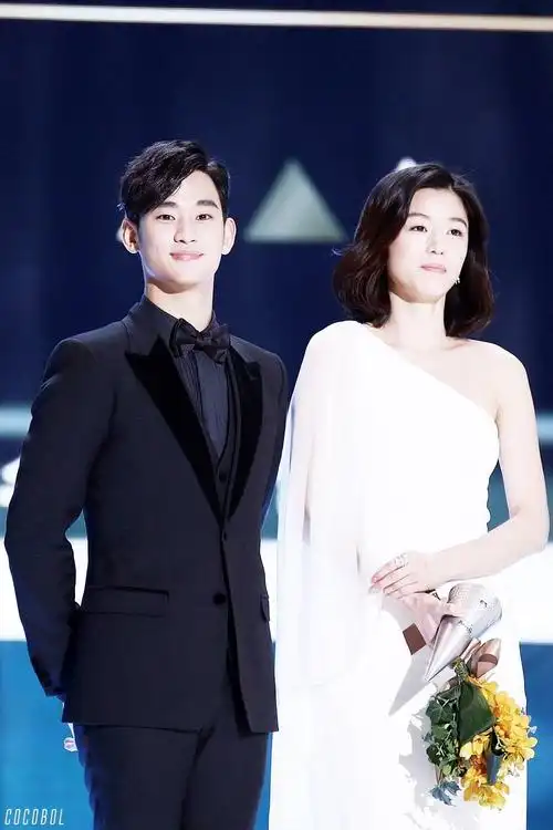 最佳情侣奖,金秀贤欧巴和全智贤女神的神同步