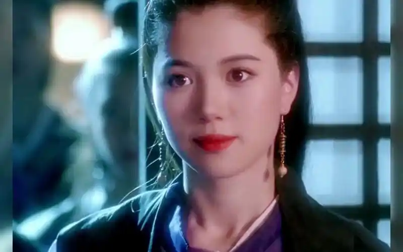 她当年只要一演古装戏就能直接美出圈 #袁咏仪 #港圈女神 #颜值 #美貌