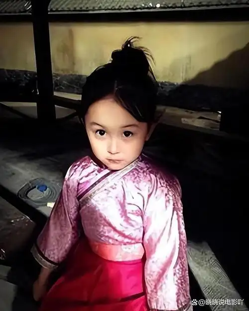 刘楚恬,一个拥有天赋的童星,早在2岁出道,5岁开始亮相电视剧,6岁时