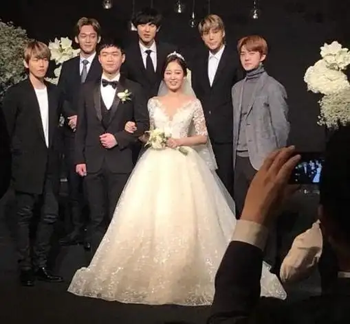 朴灿烈亲姐婚礼温馨感人,从小是姐姐的跟屁虫,长大成姐姐守护者