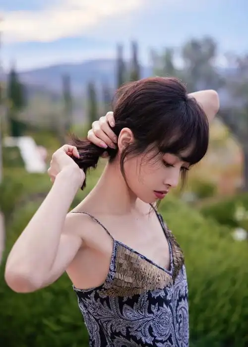 时尚演绎者宋茜##花式安利宋茜#@宋茜【宋茜】韩国企业研究所2023年6