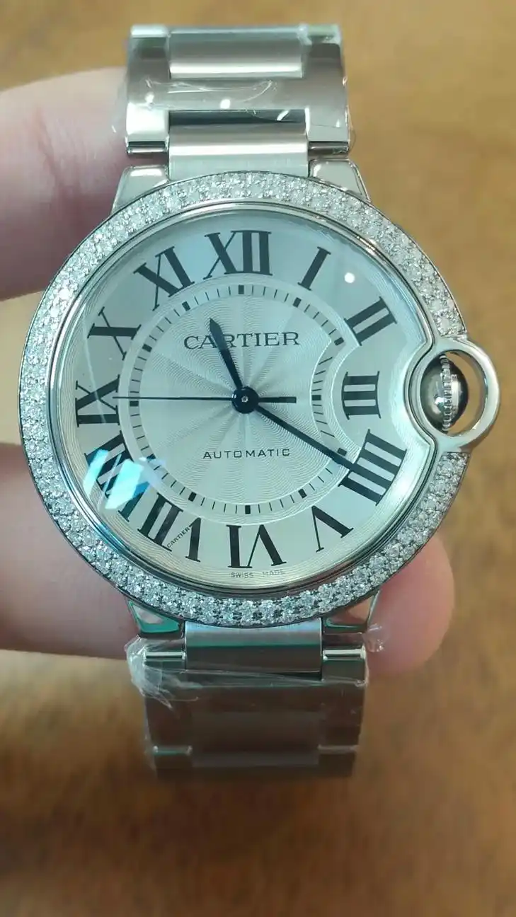 卡地亚蓝气球系列精钢后镶钻自动机械表