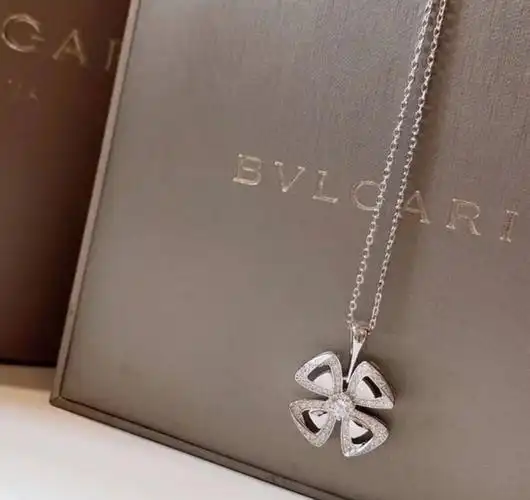 宝格丽四叶草项链颜值这么高,怎能不受欢迎