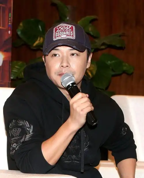 陈思诚现身佟丽娅电影首映礼,夸赞佟丽娅演技,网友:要复婚了?