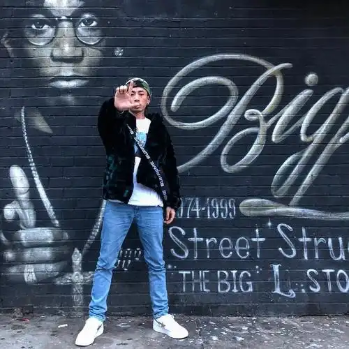 凭什么吸引易梦玲,马思唯造型穿搭帅在哪?街头潮男穿搭指南