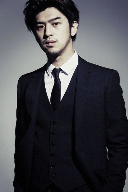 留着胡子的帅明星——陈柏霖!