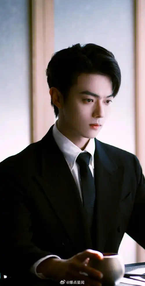 许凯反差感绝了##许凯韩廷两极反转