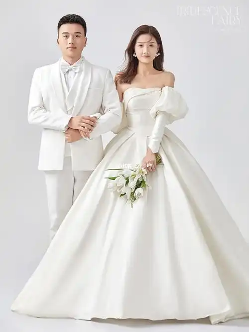 婚纱照客片室内极简风婚纱照78简约大气