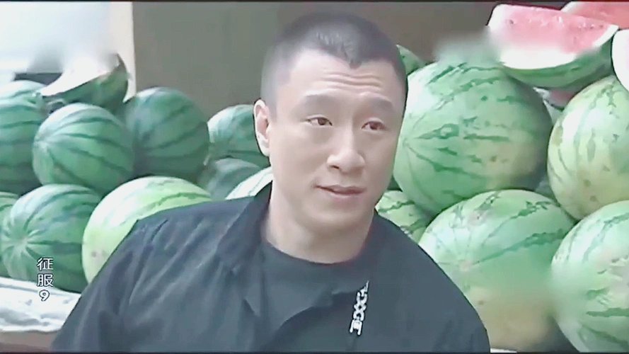 刘华强三次亲手打人连警察都不放过太霸气了