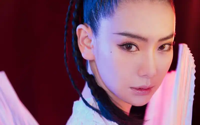 戚薇性感魅力写真图片桌面壁纸