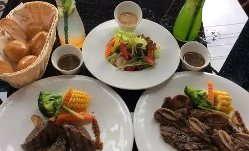 【埃菲尔法式餐厅】双人情侣牛排套餐,提供免费wifi