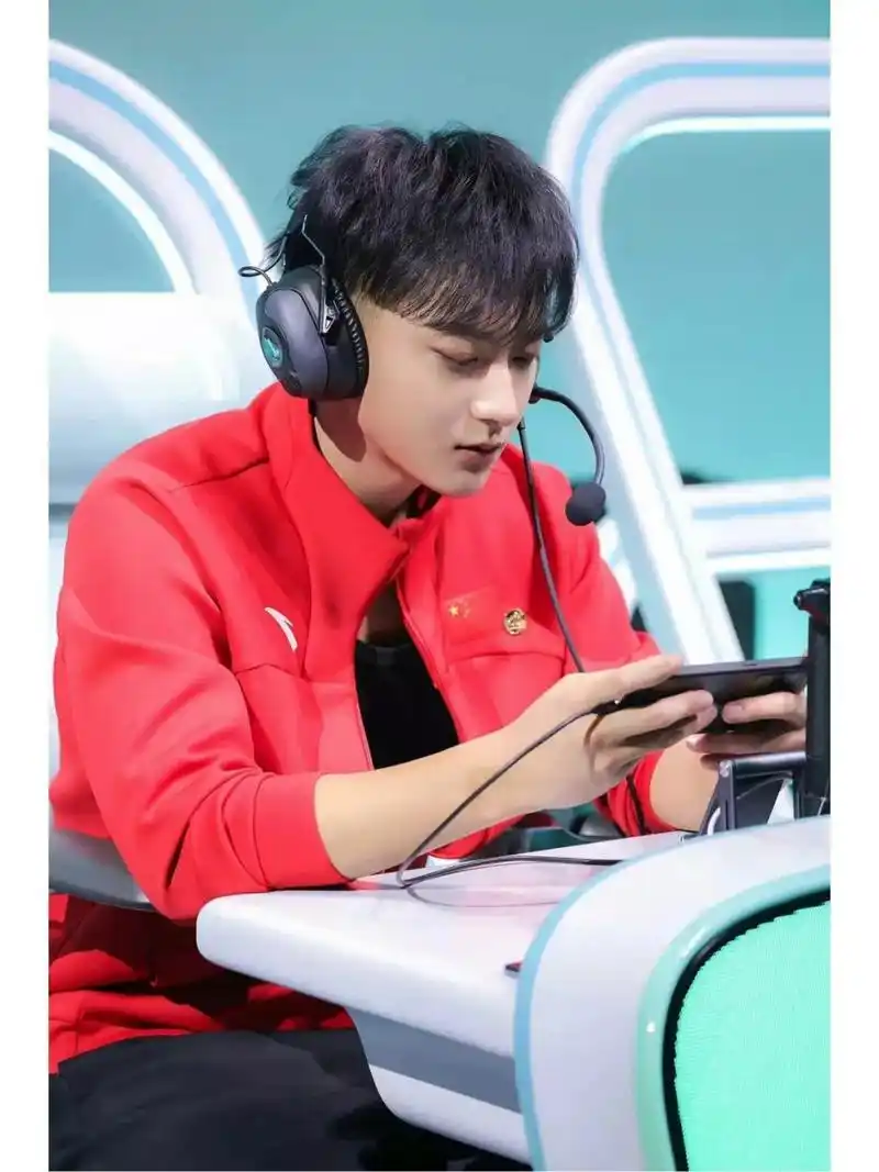 黄子韬高清壁纸 私信拿图