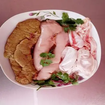 鱼内脏鱼杂新鲜混合鲜鱼肠鱼泡鱼籽鱼白鱼肝鱼胶现取水产新鲜包邮