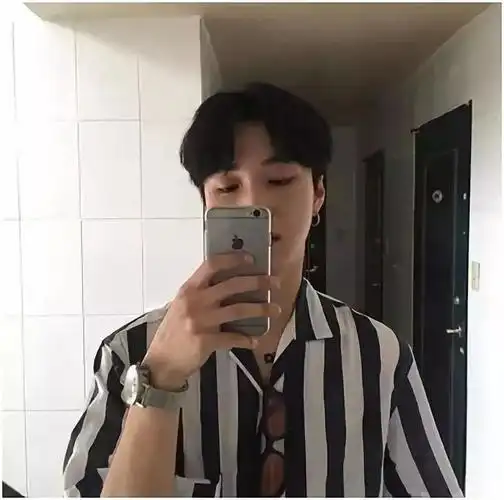 自拍永远一个角度揭秘几个自拍小技巧