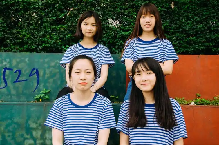 寝室四人毕业写真