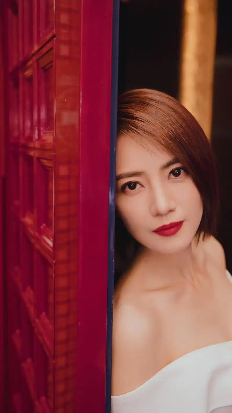 演员高圆圆,气质优雅,飘飘欲仙,来看美照