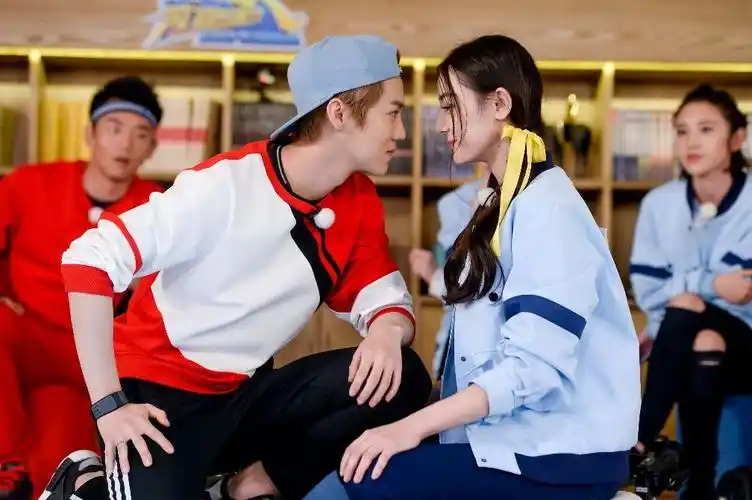 迪丽热巴要和吴亦凡搭戏?双方粉丝都担心再来捆绑cp!