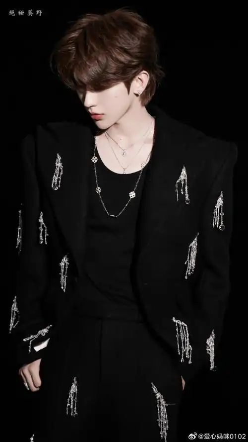 神仙颜值 美到极致!#蔡徐坤#蔡徐坤妆容