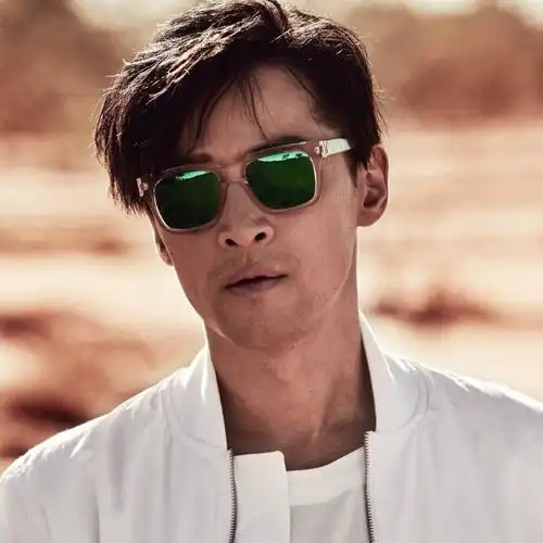 胡歌优家画报拍摄