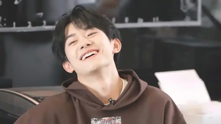 易烊千玺治愈我的笑容 - 堆糖,美图壁纸兴趣社区