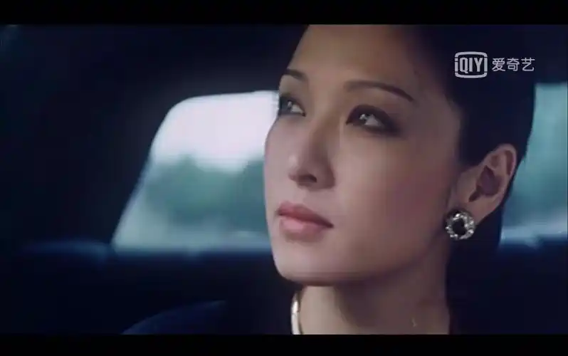 胡因梦1983年海滩的一天