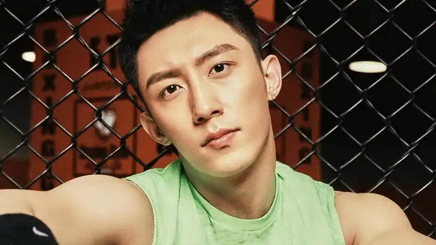 小鲜肉黄景瑜壁纸新晋男神黄景瑜