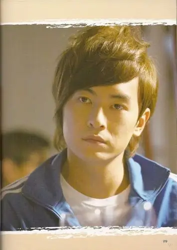 我想剪郑元畅在我的亿万面包的发型,谁有多面的照片.